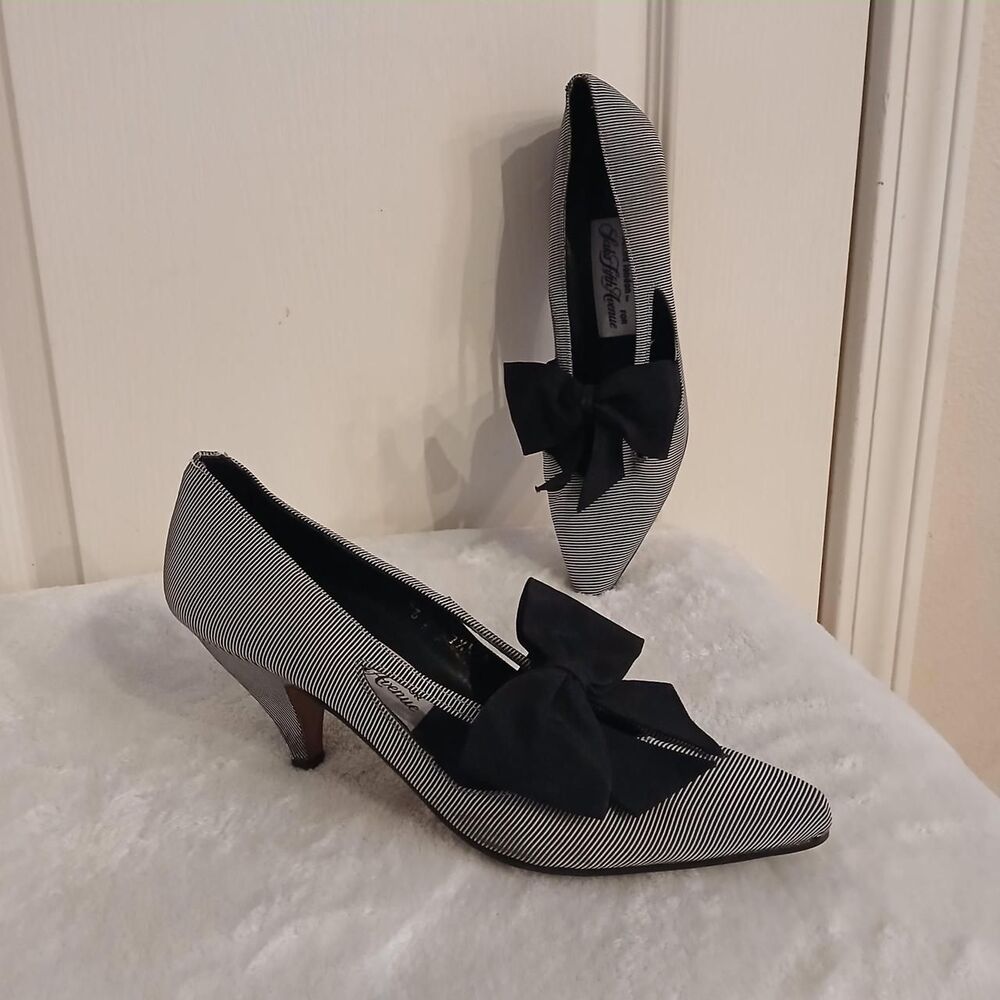 VTG Saks Black/White Striped Pointed Toe Kitten Heels Black Ribbon Bows 7.5